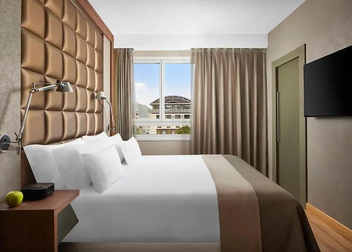 호텔 Nh 컬렉션 산 세바스티안 아란자주 4*